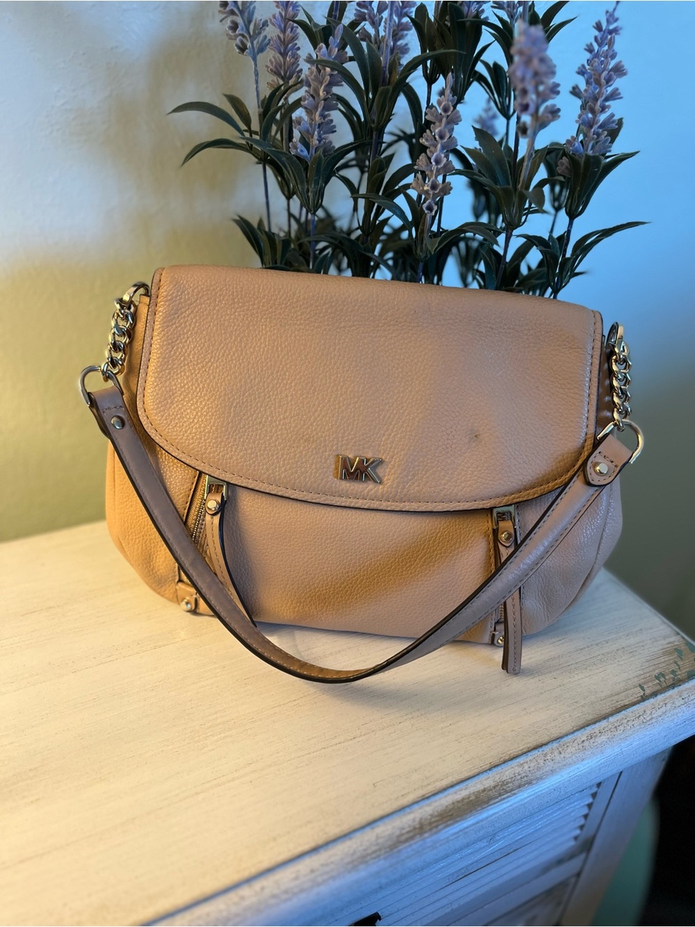 Michael Kors Evie Medium Pebbled Leather Shoulder Bag Blush/Beige